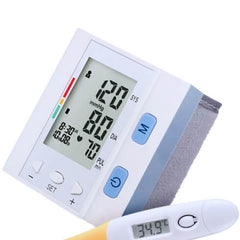 Blutdruckmessgeräte und Thermometer